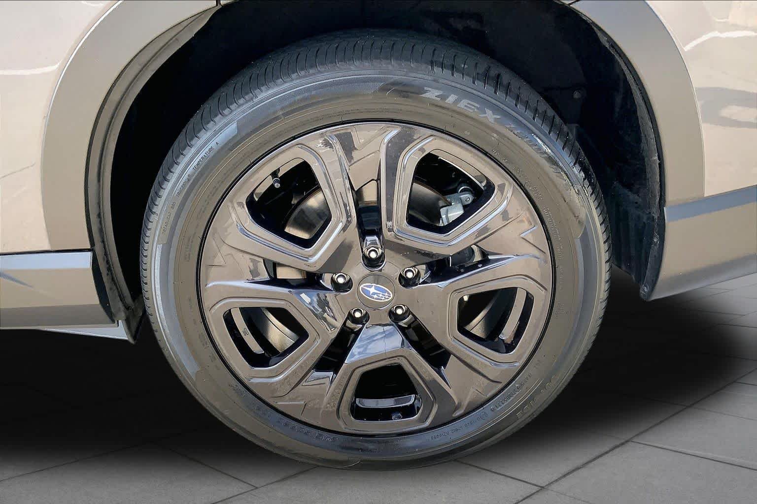 Used 2023 Magnetite Gray Metallic Subaru Onyx Edition image 11