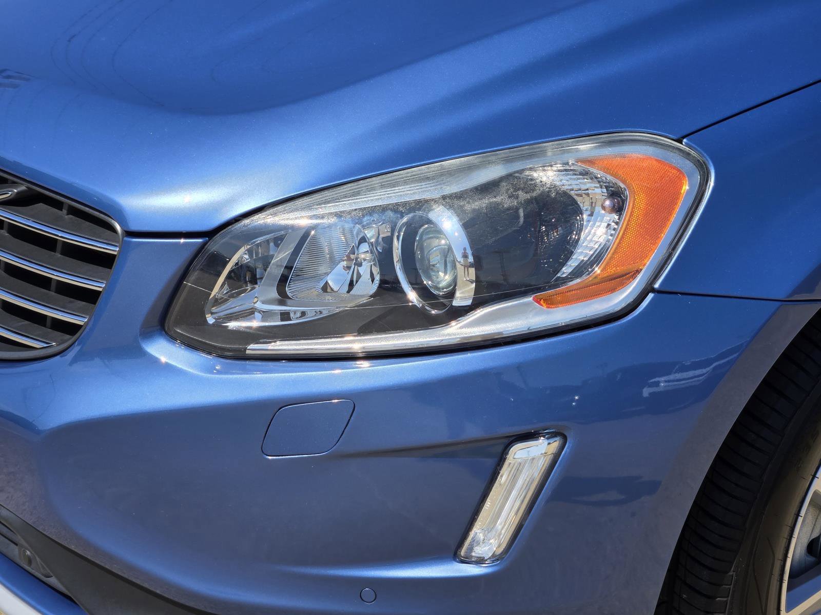 Used 2017 Blue Metallic Volvo Inscription image 8