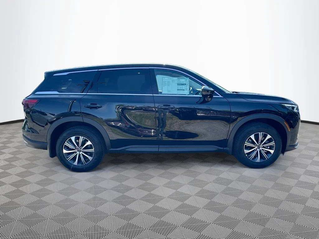 New 2027 BLACK OBSIDIAN INFINITI Pure FWD image 4