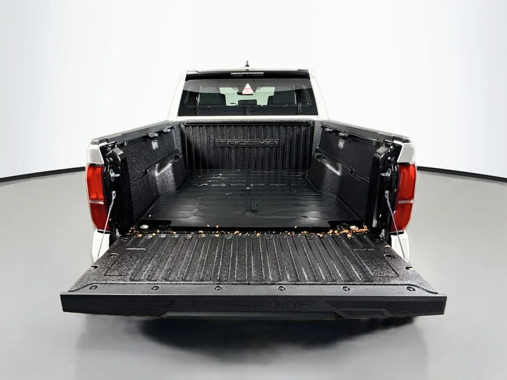 New 2026 Ice Cap Toyota SR5 image 23