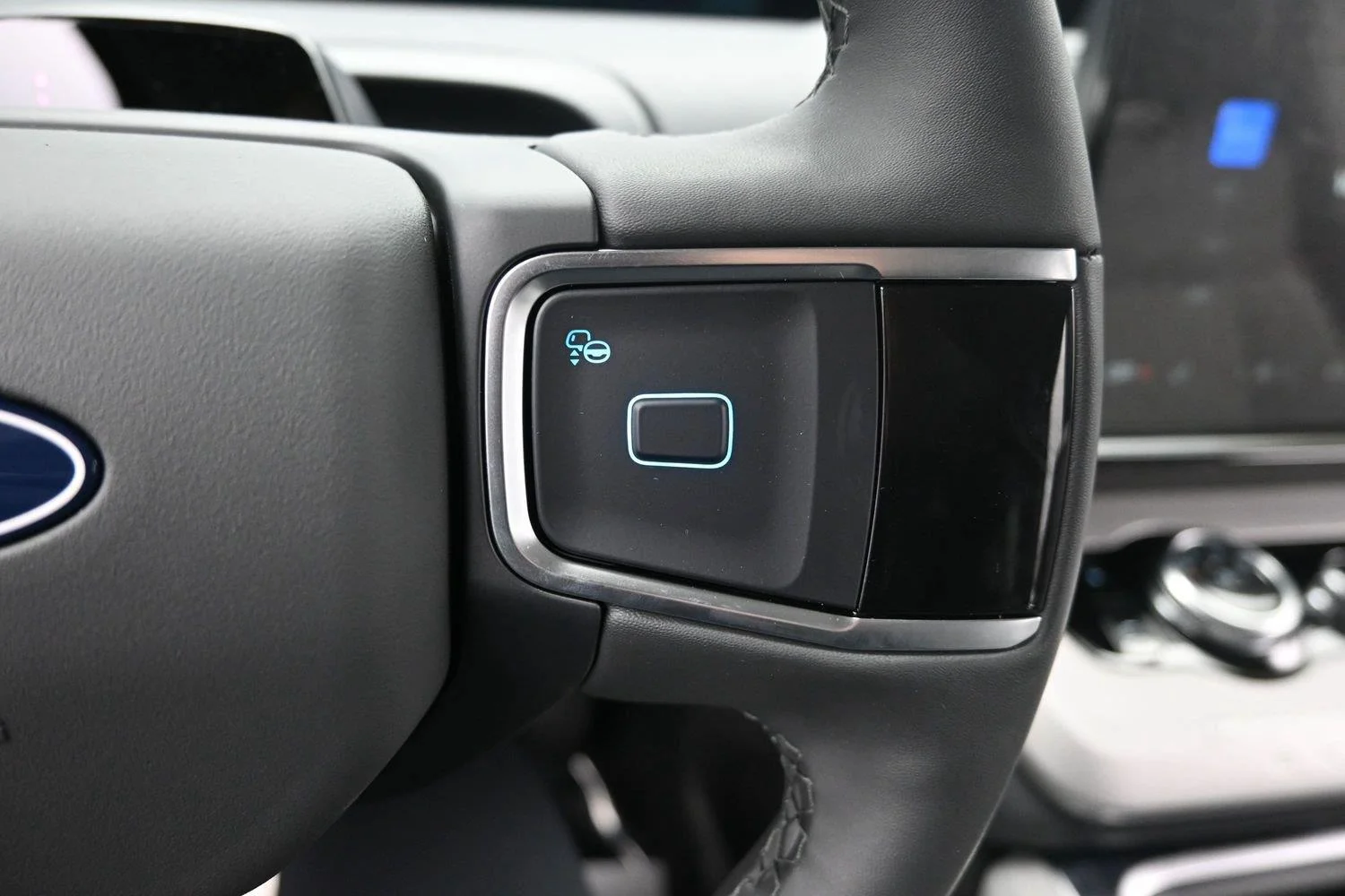 New 2027 Nocturnal Blue Metallic Ford MAX Active image 25