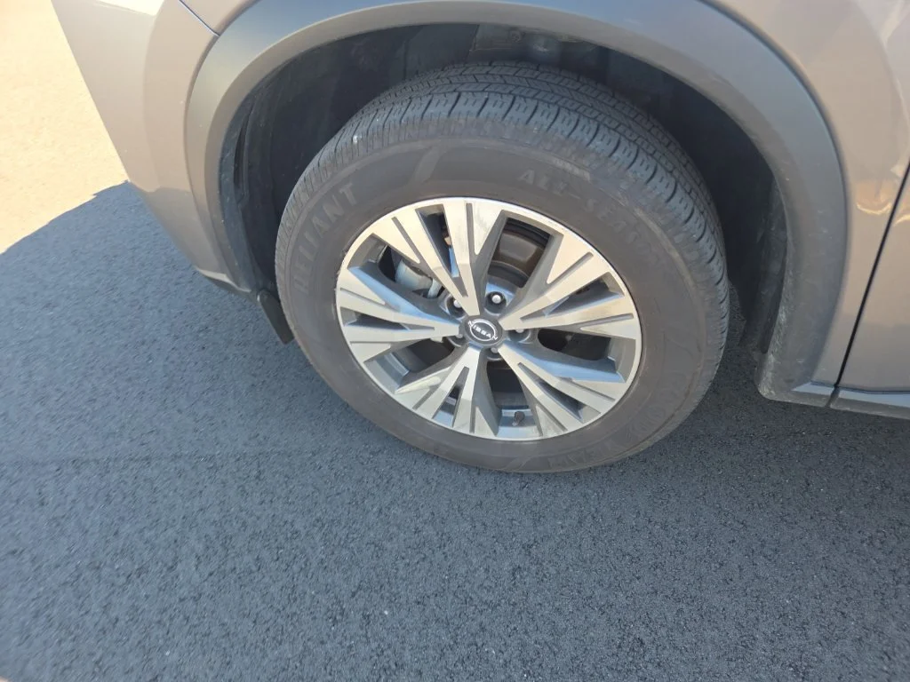 Used 2023 Gray Nissan SV image 29