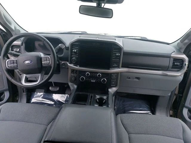 Used 2025 Gray Ford XLT image 9