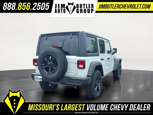 Used 2022  Jeep Unlimited Sport Altitude image 24