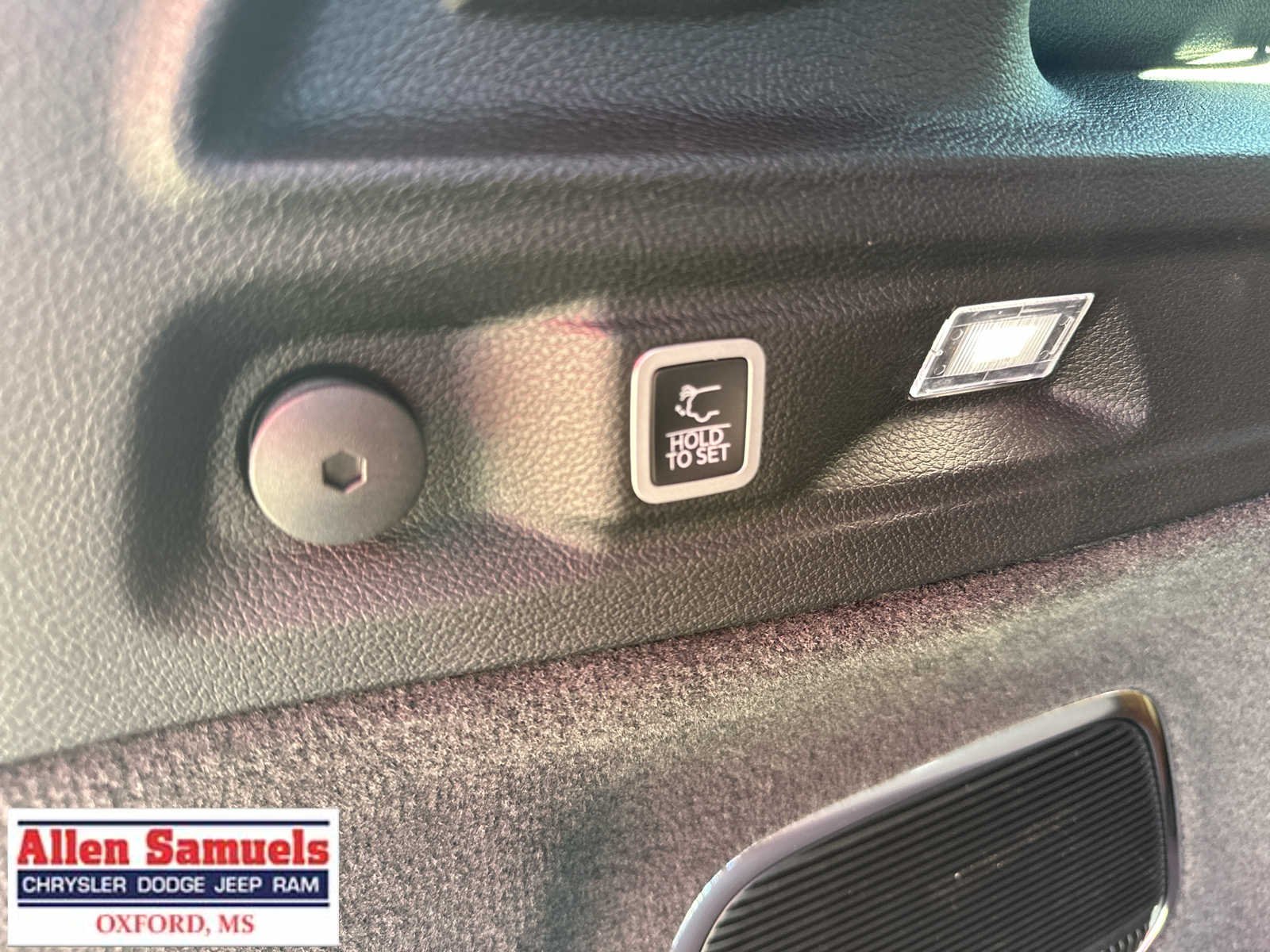 New 2026 Baltic Gray Metallic Clear-Coat Exterior Paint Jeep Summit image 46