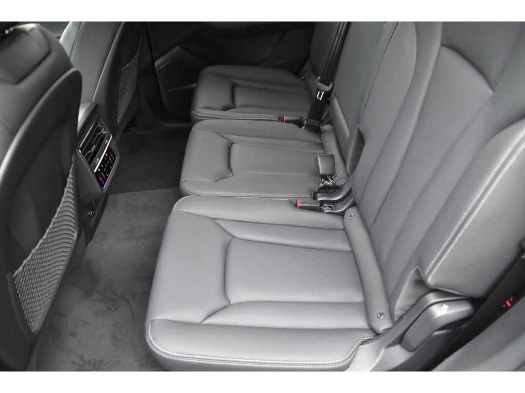 Used 2025 Whi Audi Premium Plus image 15
