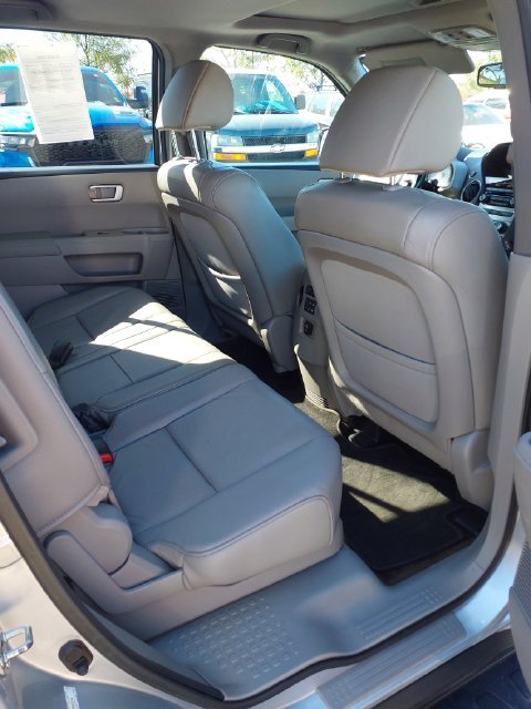 Used 2013 Silver Honda EX-L image 26