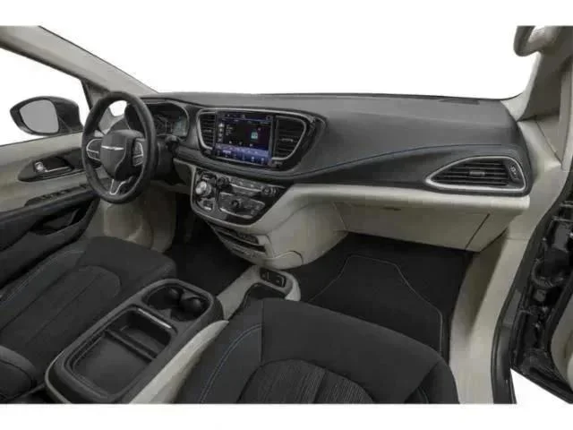 Used 2023 White Chrysler Limited image 15
