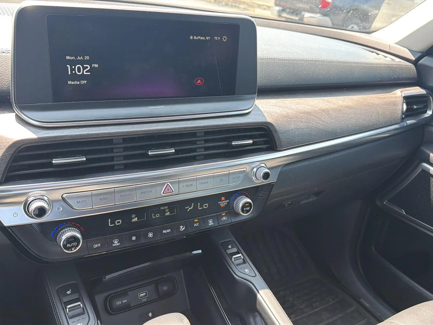 Used 2022 Ebony Black Kia EX image 15