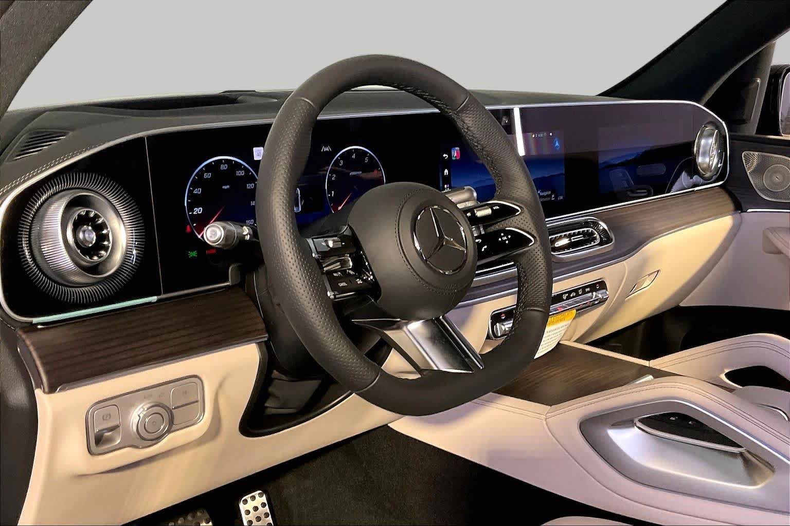 New 2027 MANUFAKTUR Patagonia Red Metallic Mercedes-Benz GLE 450 image 9