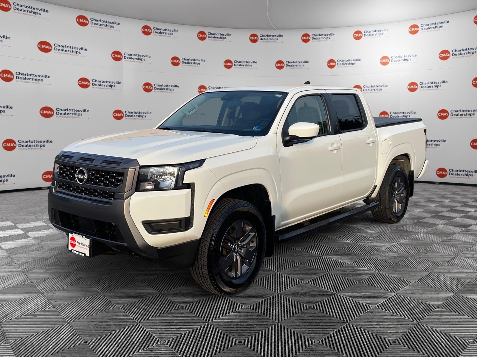 Used 2025 Glacier White Nissan SV image 1