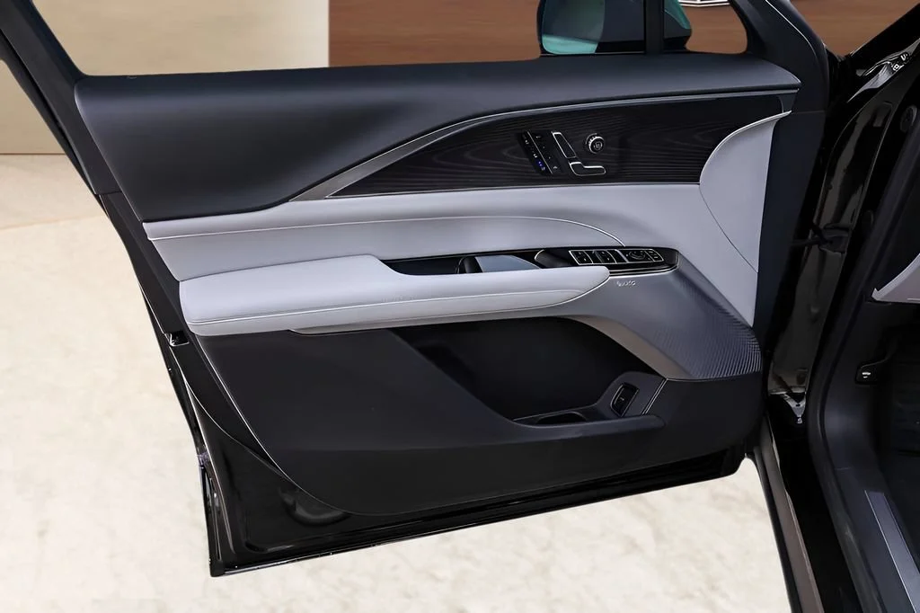 Used 2025 Stellar Black Metallic Cadillac Luxury 2 image 23