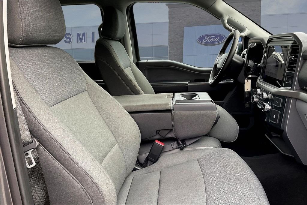 Certified Used 2025 Gray Metallic Ford XLT image 29