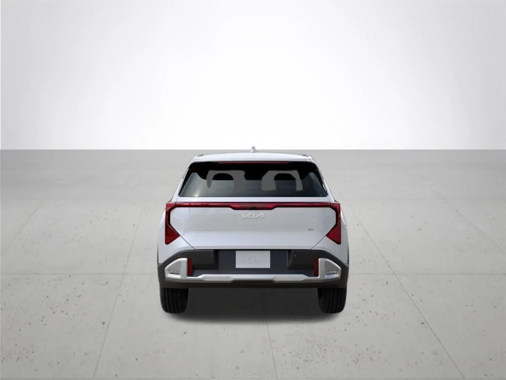 New 2027 White Kia LX image 5