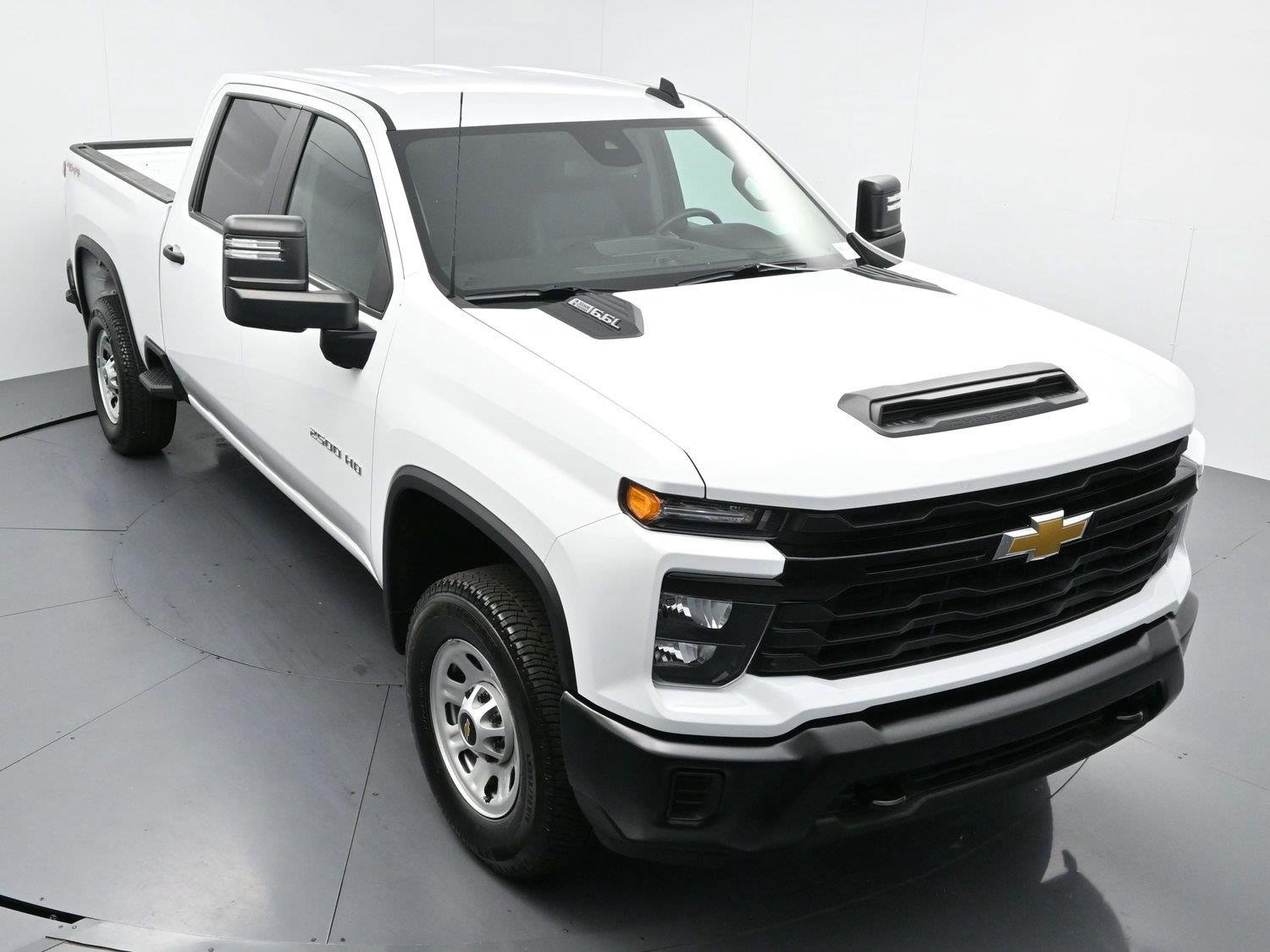 Used 2025 Summit White Chevrolet WT image 34
