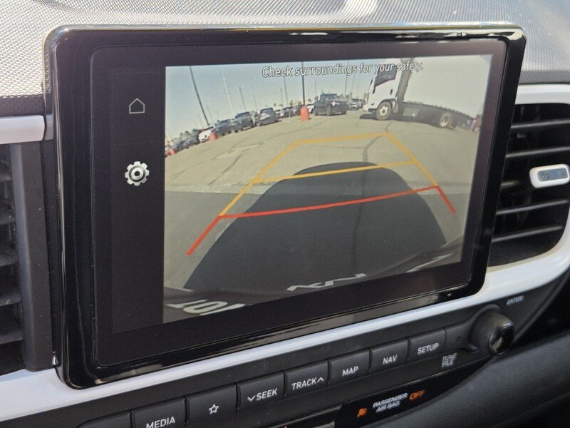 Used 2022 White Hyundai Limited image 22