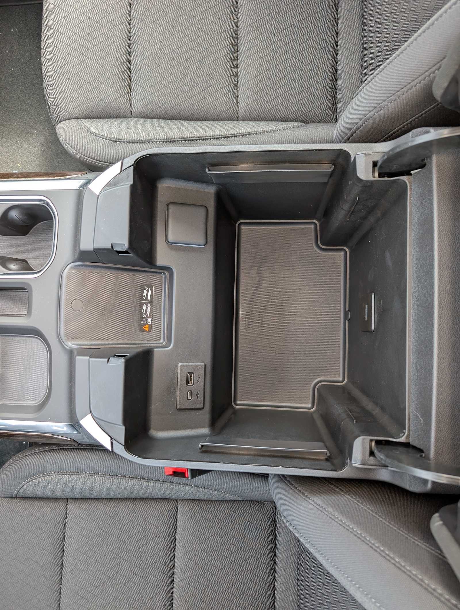 New 2026 Onyx Black GMC Elevation image 16