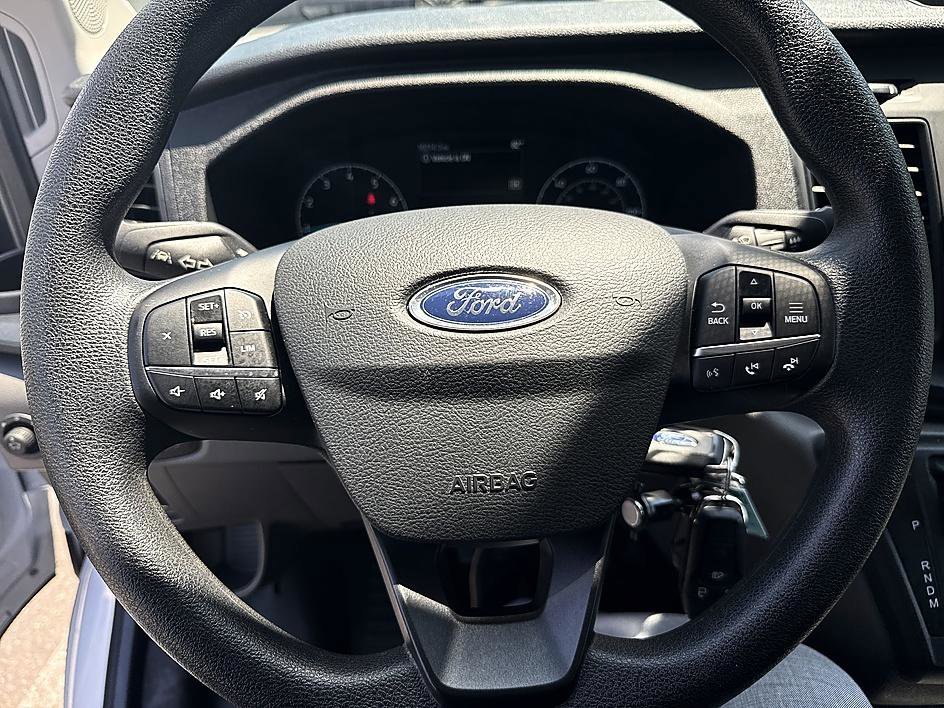 Used 2025 Oxford White Ford Base image 17