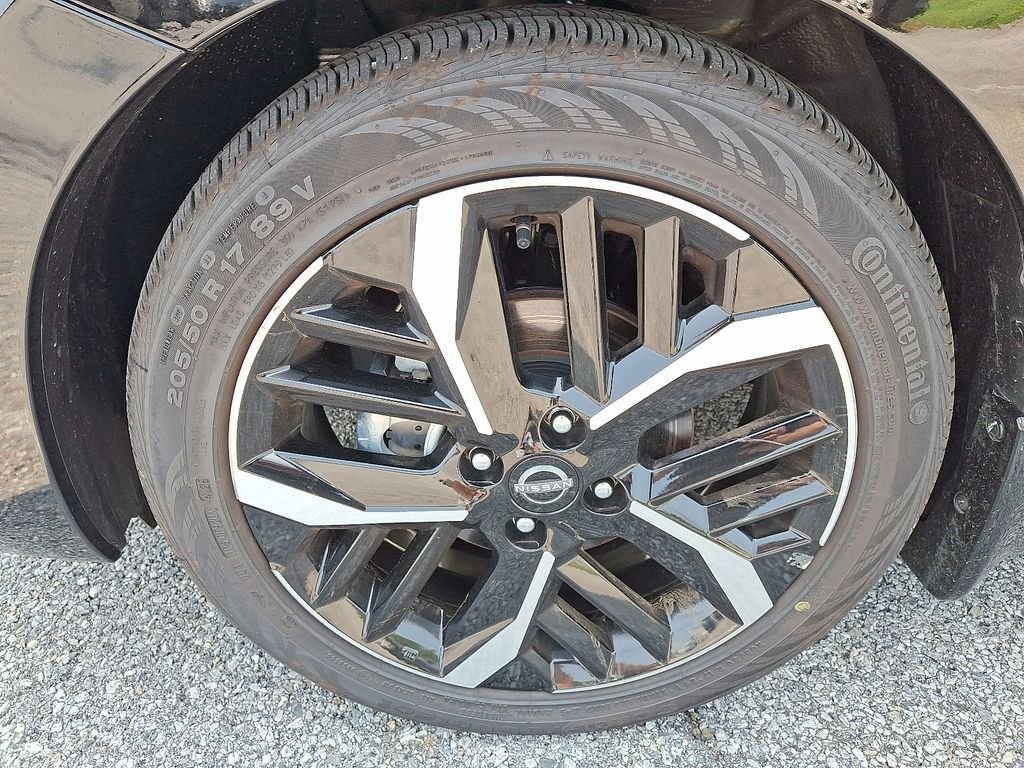 Used 2025 Black Nissan 1.6 SR image 5