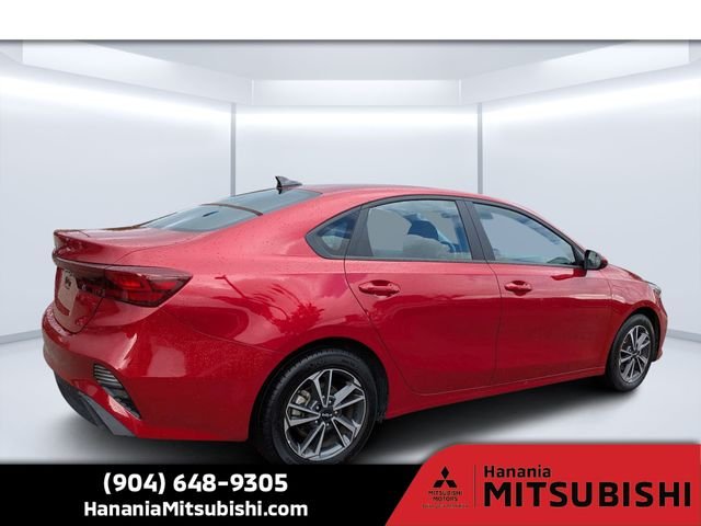 Used 2024 Red Kia LXS image 3