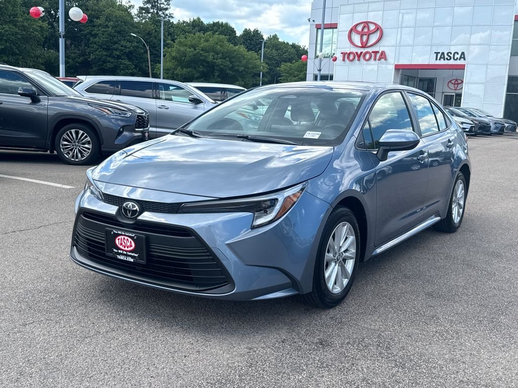 Certified Used 2026  Toyota LE image 3