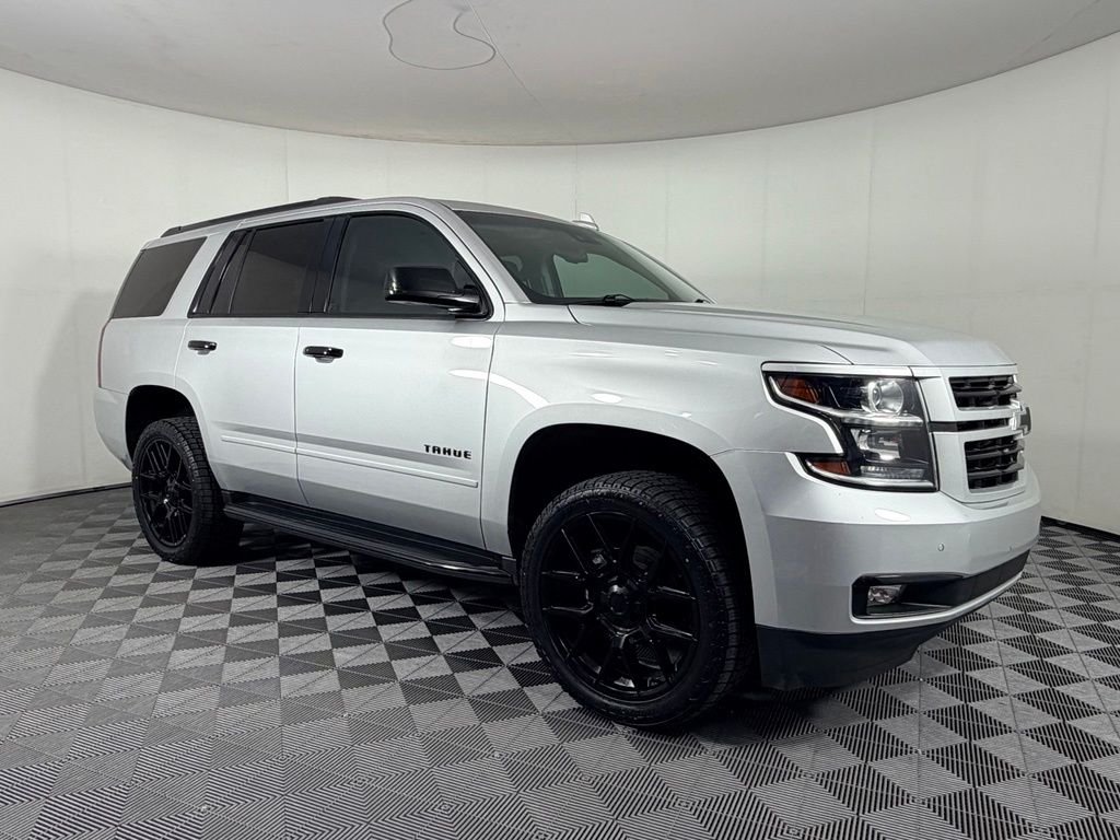 Used 2019 Silver Chevrolet Premier image 4