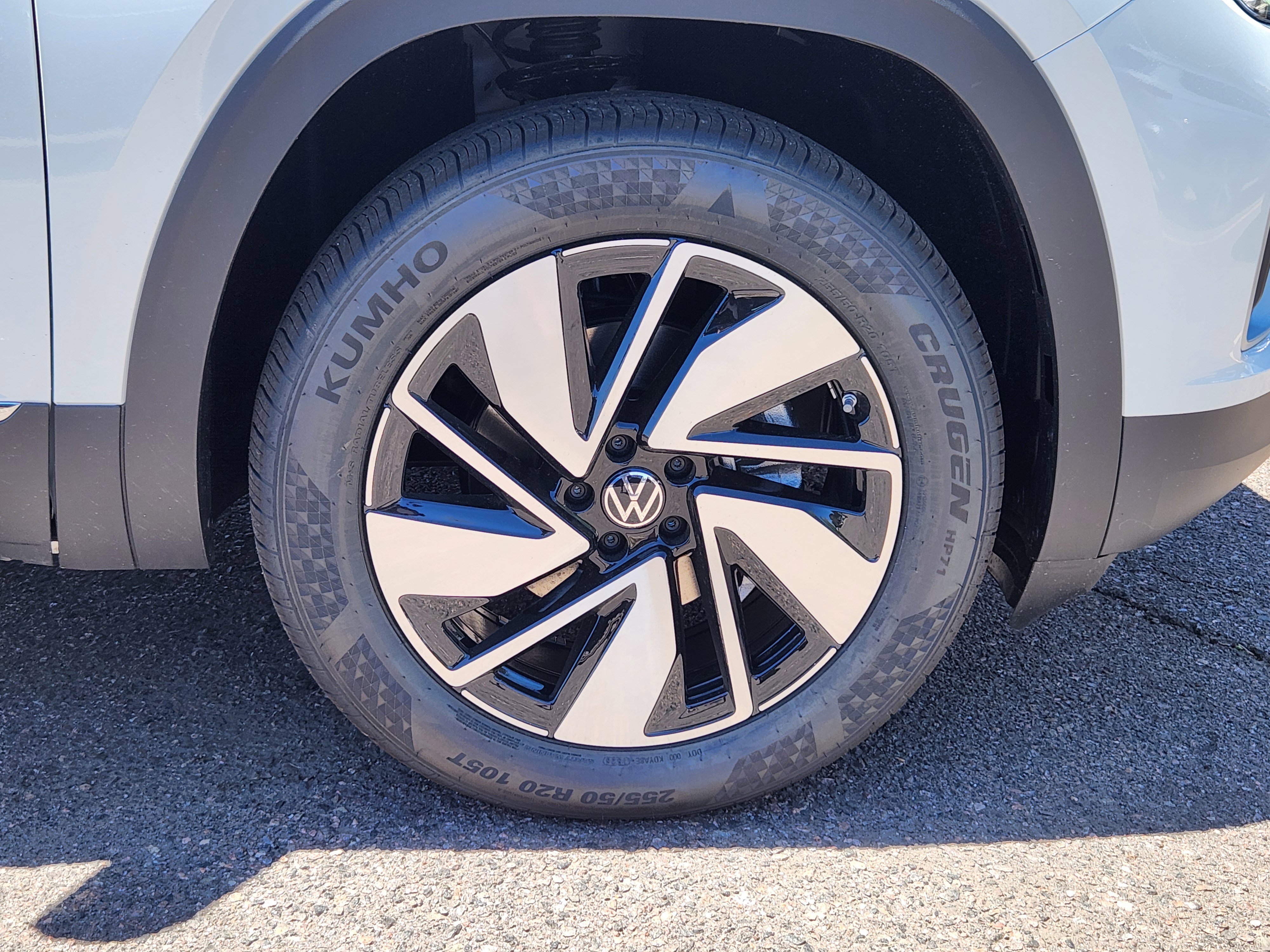 New 2026 White Volkswagen 2.0T SEL image 9