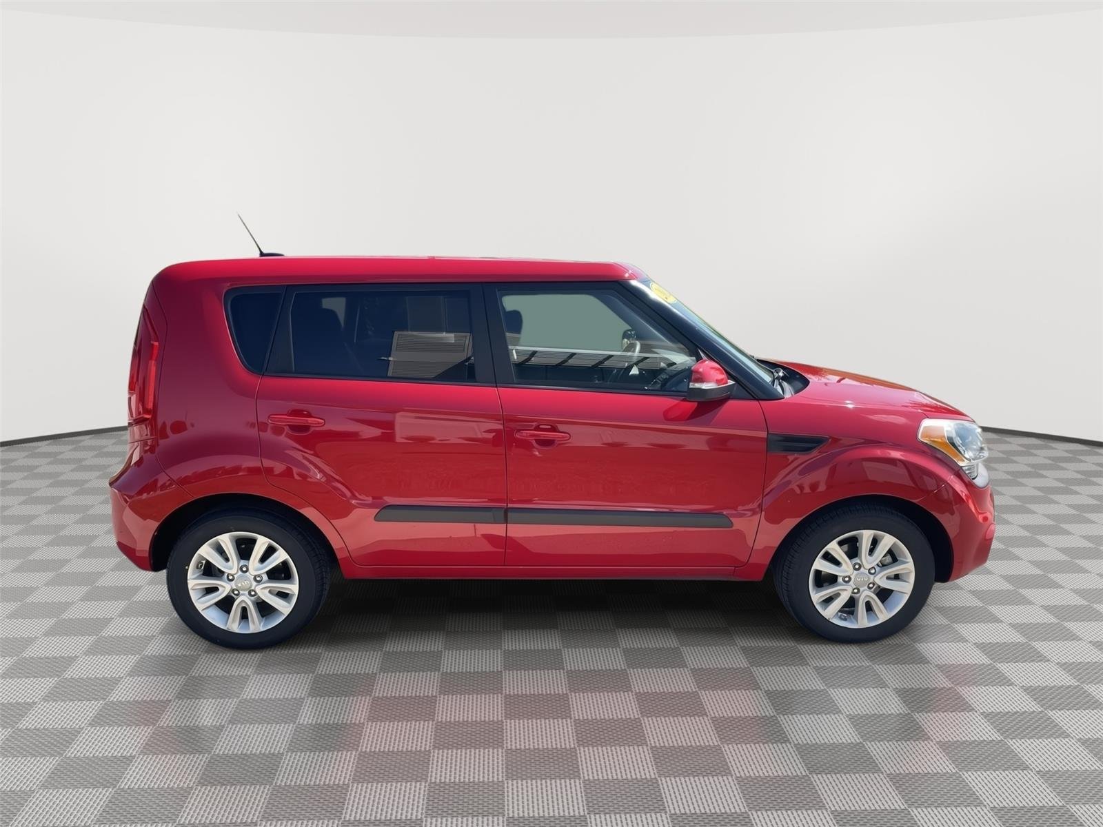 Used 2012 Molten Kia + image 28