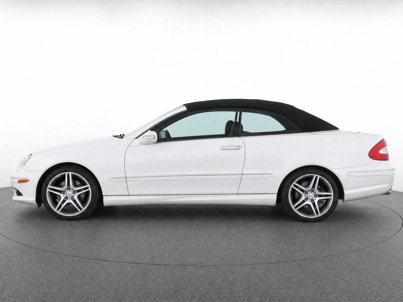 Used 2009 Arctic White Mercedes-Benz CLK 350 image 2