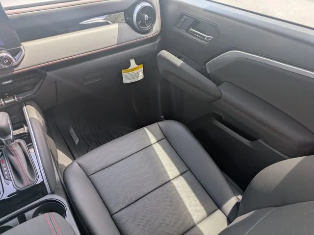 2025 Chevrolet Colorado Z71 - Photo 17