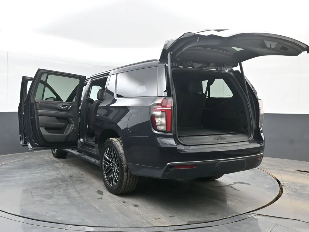 Used 2022 Gray Chevrolet Z71 image 49