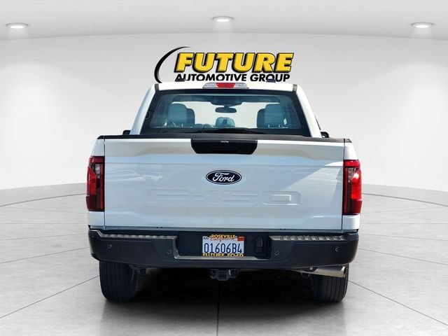 Used 2024 White Ford XL image 5