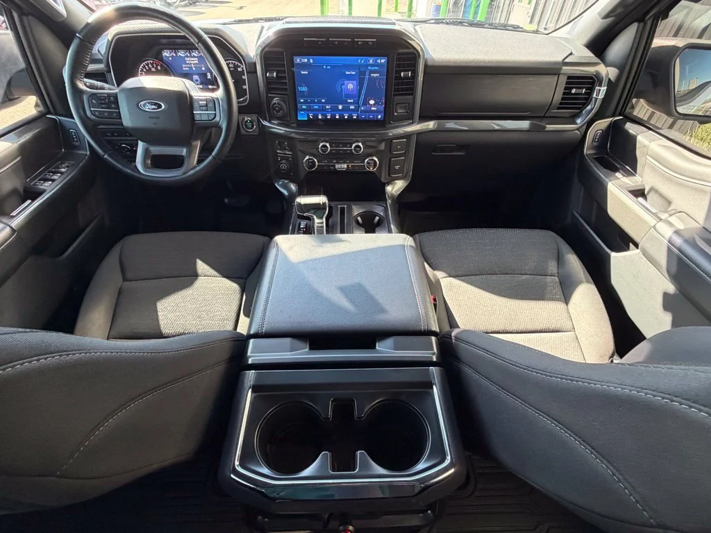 Used 2022 Silver Ford XLT image 11