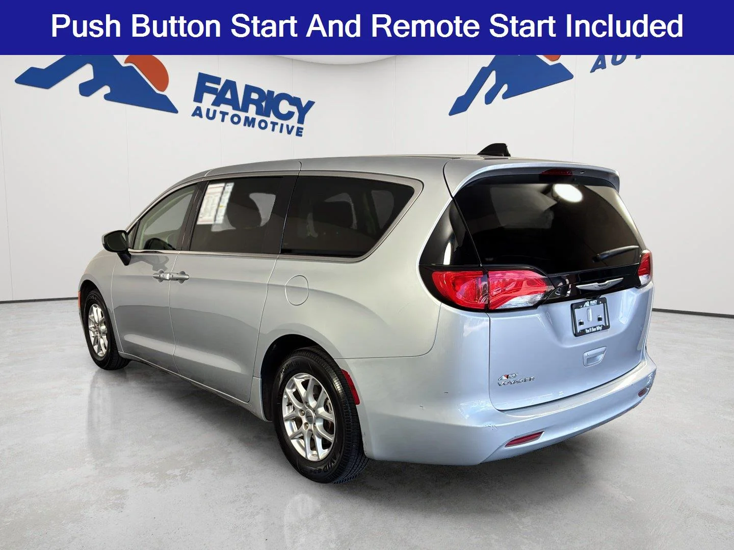 Used 2023 Silver Mist Clearcoat Chrysler LX image 7