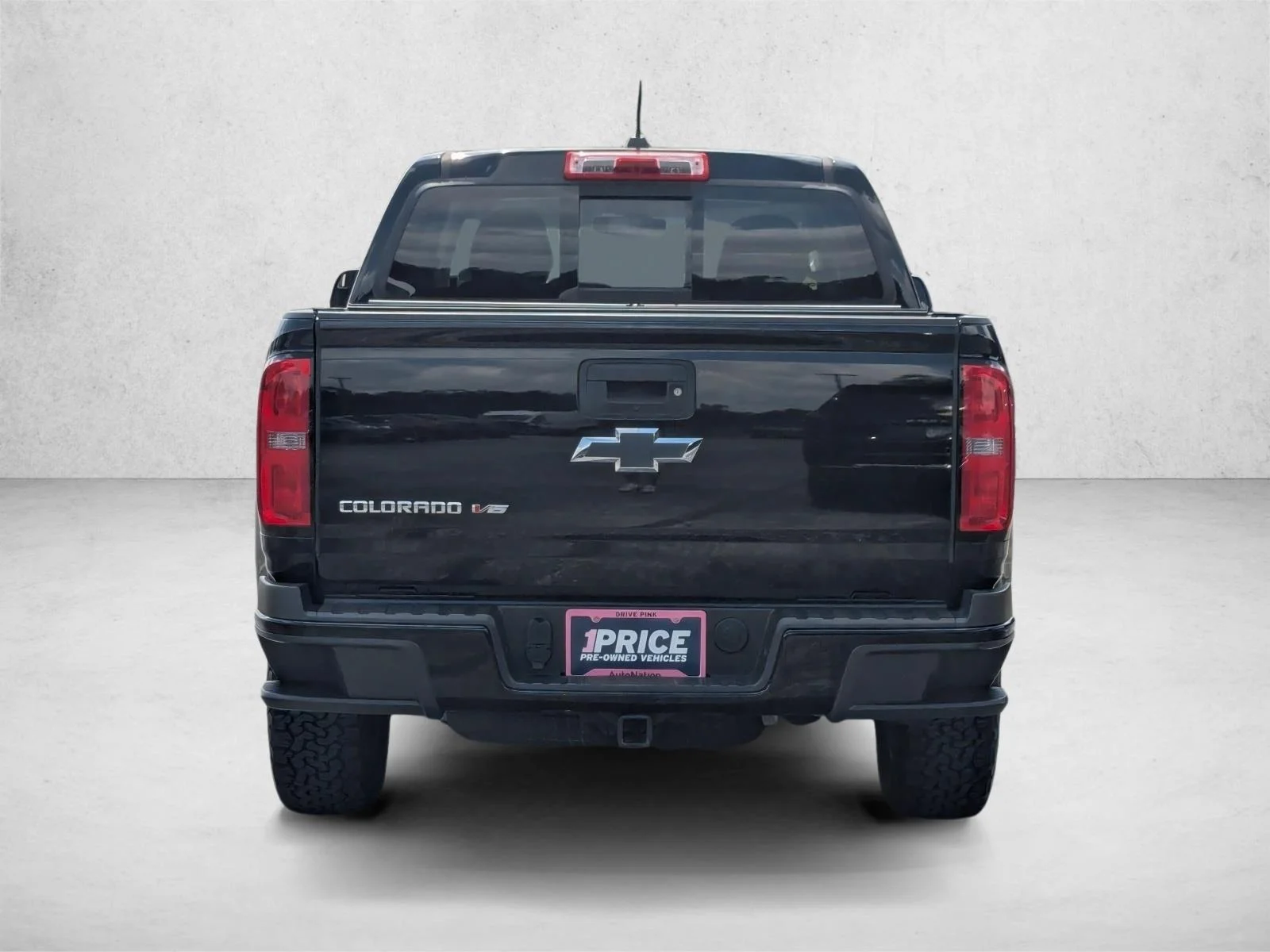Used 2018 Black Chevrolet 4WD Z71 image 6