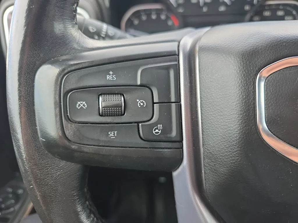 Used 2020 CARDINAL RED GMC Elevation image 18