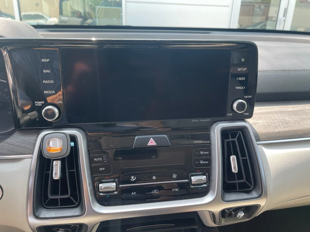 Used 2023 Wolf Gray Kia X-Line S image 9