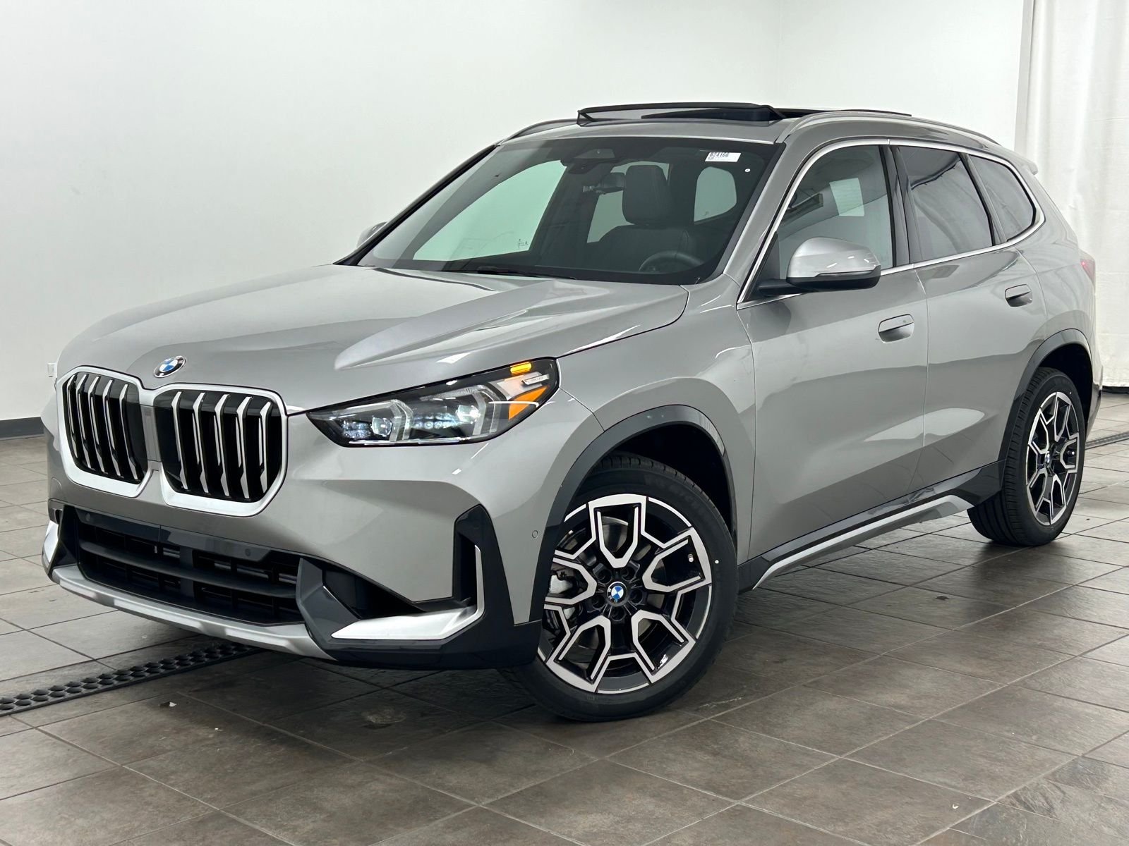 2025 BMW X1 28i