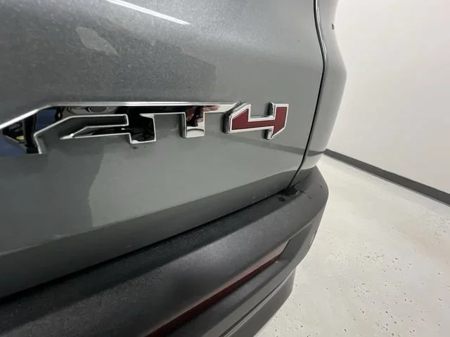New 2027 Sterling Metallic GMC AT4 image 34