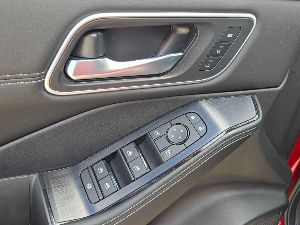 New 2026 Scarlet Ember Tintcoat Nissan Platinum image 26
