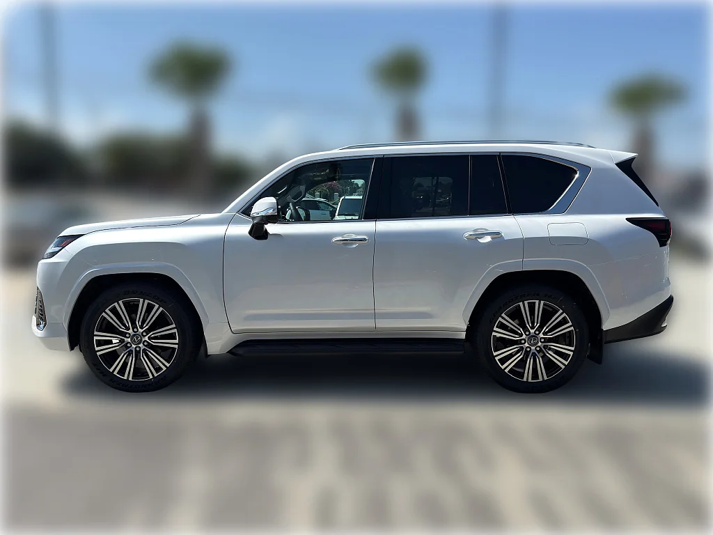 New 2026 Eminent White Pearl Lexus LUXURY image 9