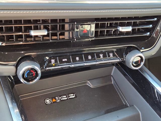 2026 Chevrolet Suburban Premier - Photo 14
