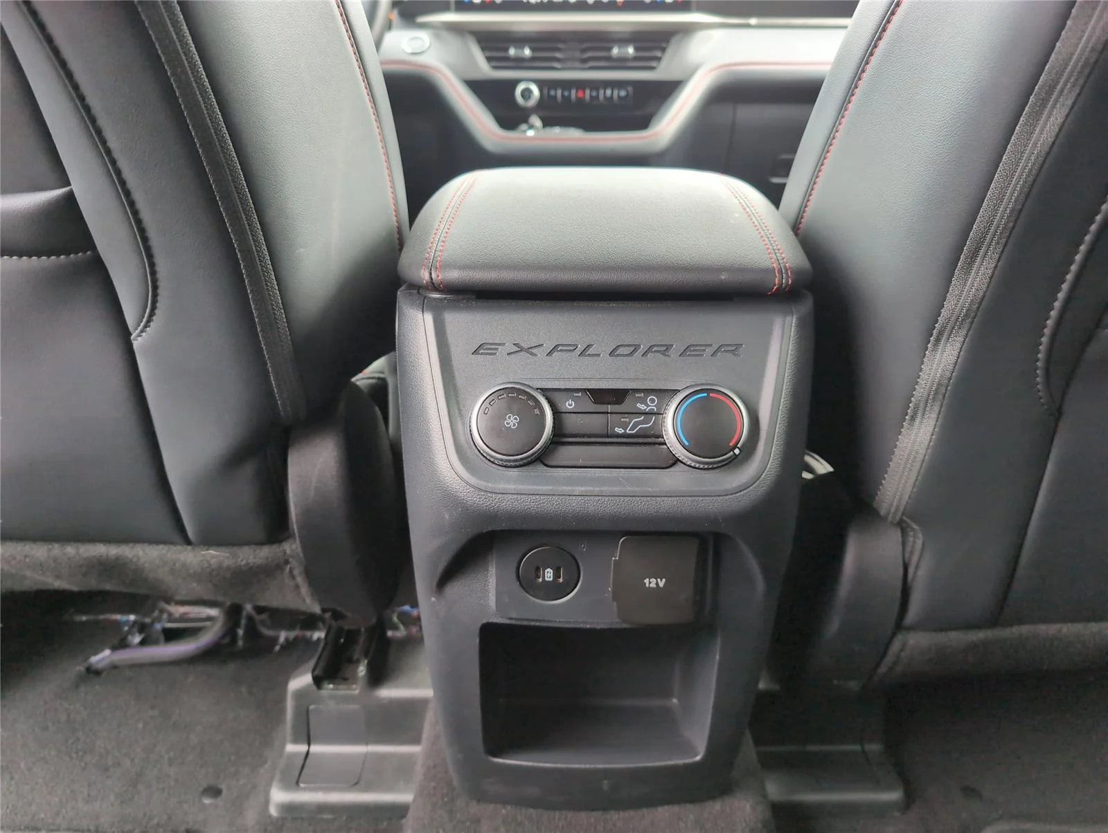 Used 2025 Carbonized Gray Ford ST-Line image 31