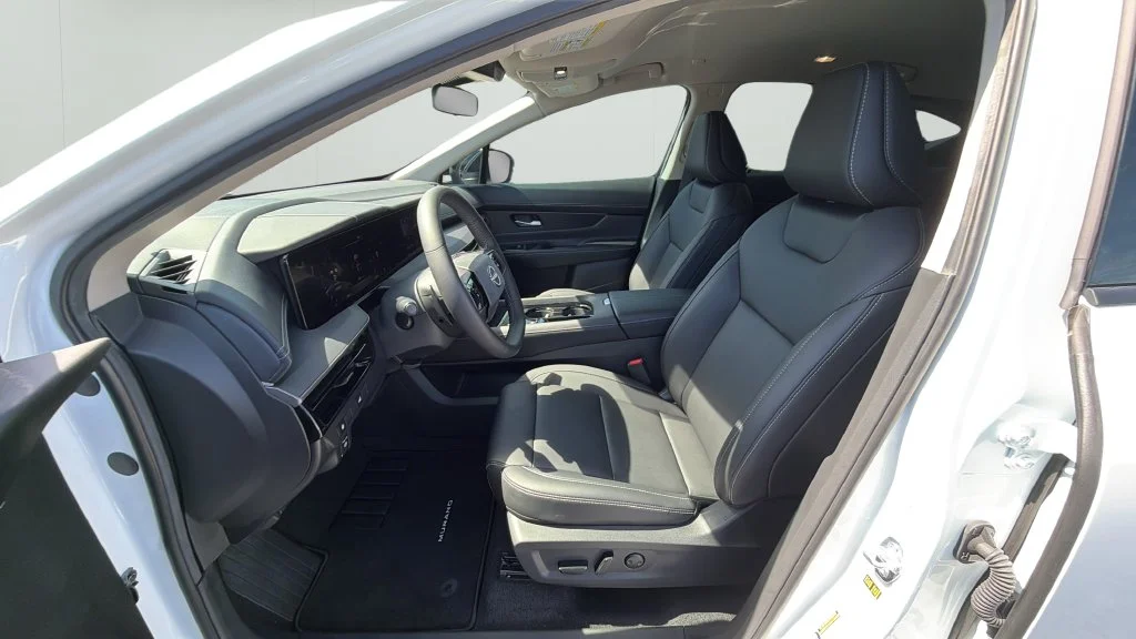 Used 2025 White Nissan SV image 17