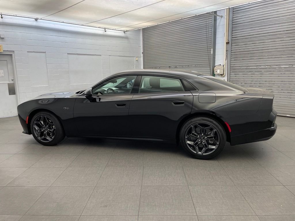 New 2026 Diamond Black Crystal Pearlcoat Dodge R/T image 6
