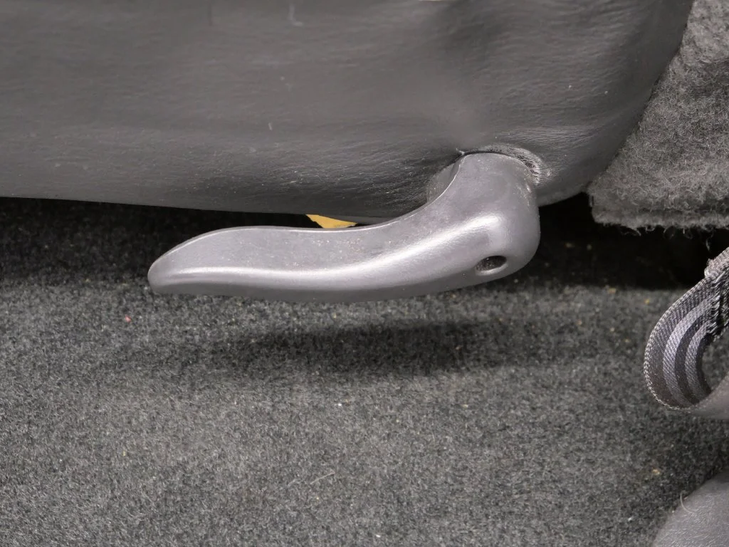 Used 2002  Dodge Sport image 17