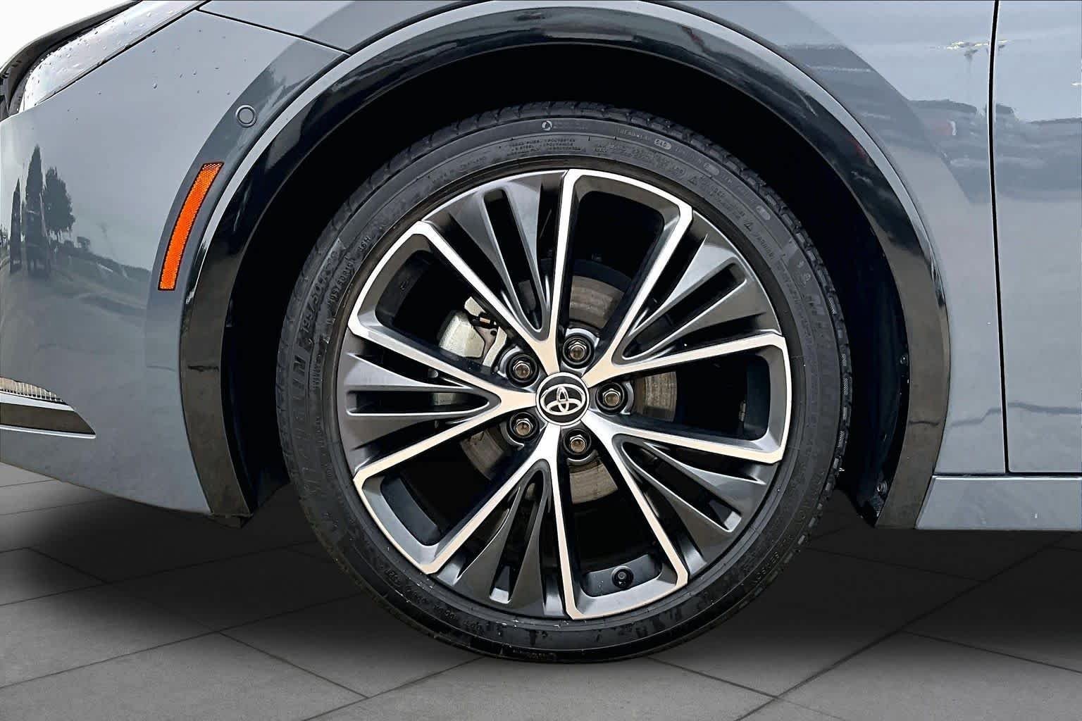 Certified Used 2025 Guardian Gray Toyota Limited image 11