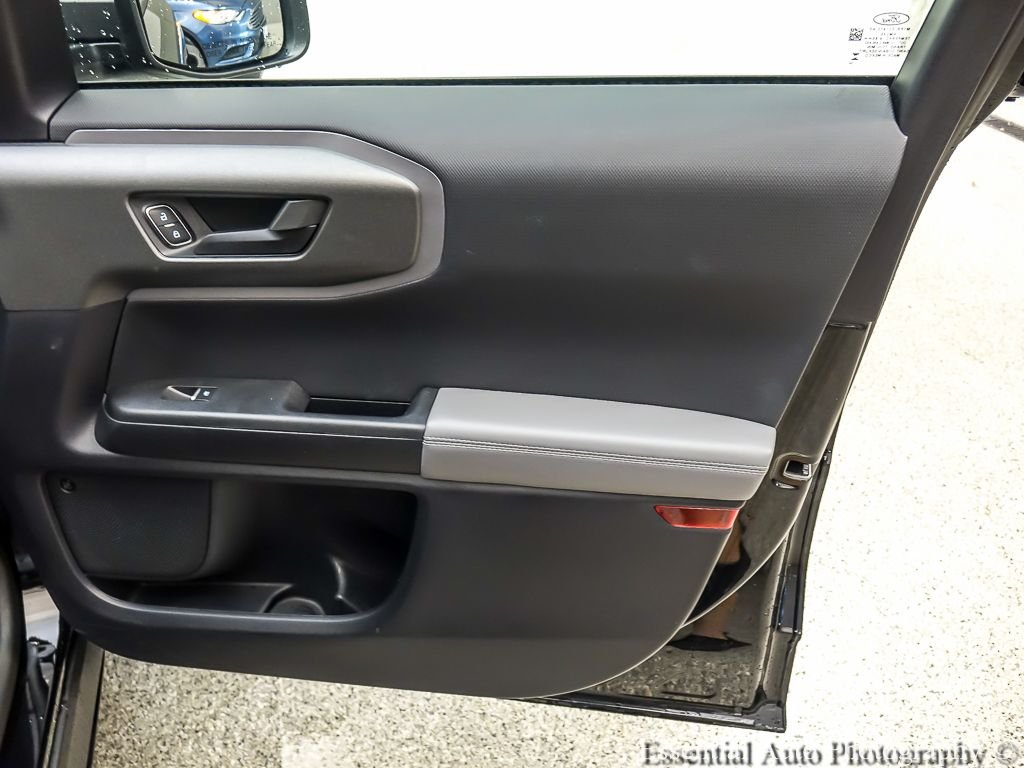 Used 2025 Shadow Black Ford Badlands image 24