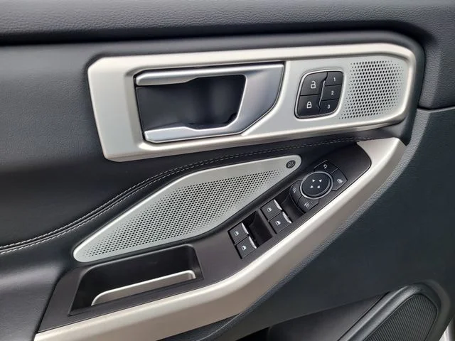 Used 2024 Gray Ford Limited image 19