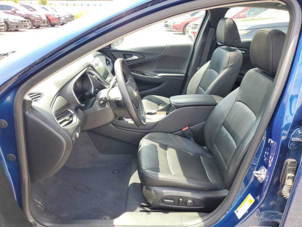 Used 2019 Blue Chevrolet Premier image 9